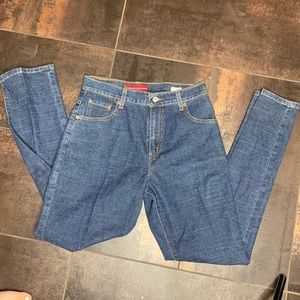 🌾 3/$10 Levi’s 550 Relaxed Stretch Dark Wash